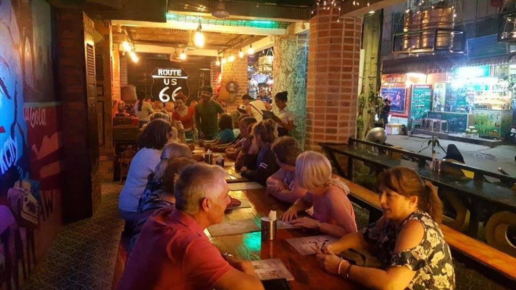 Route 66 Music Restaurant & Hostel Siem Reap Luaran gambar